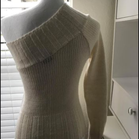 Stradivarius brand women’s sweater,size xs - Picture 2 of 4